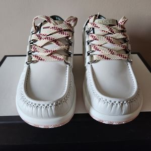 GUCCI Women white leather sneaker size 5